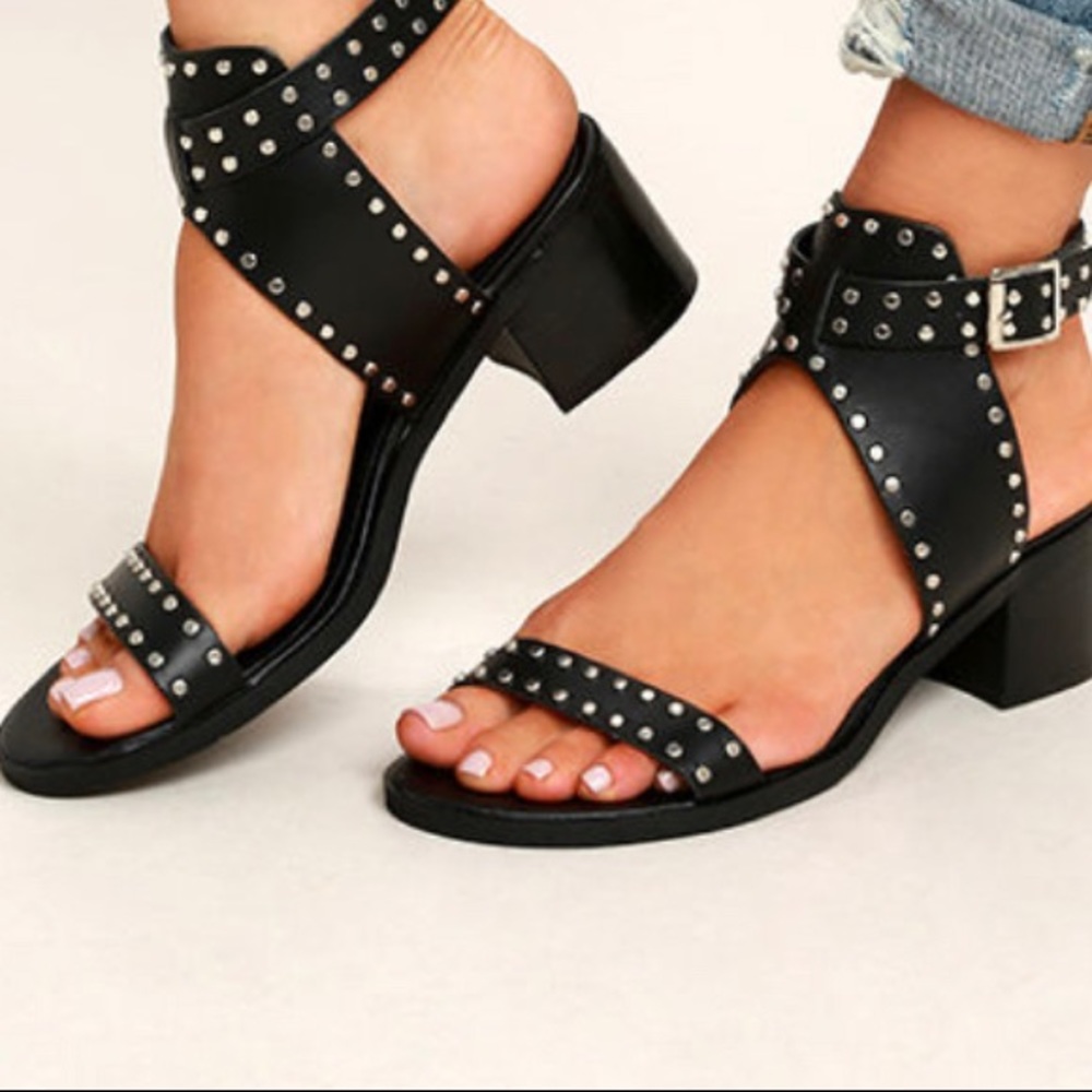 Steve Madden Gila Studded Sandals, Size 7